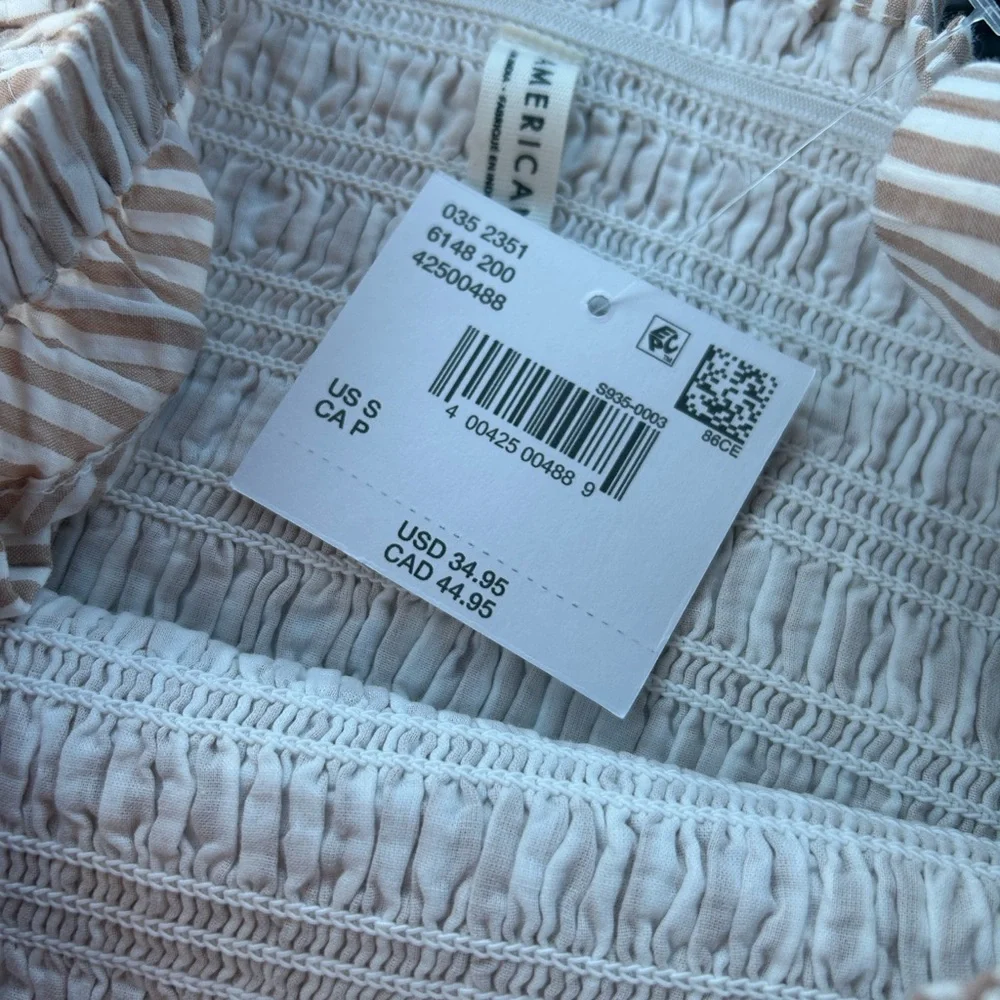 CLEARANCE SALE!! NWT American Eagle Bella Smocked Crop Top Size S - Picture 4 of 6